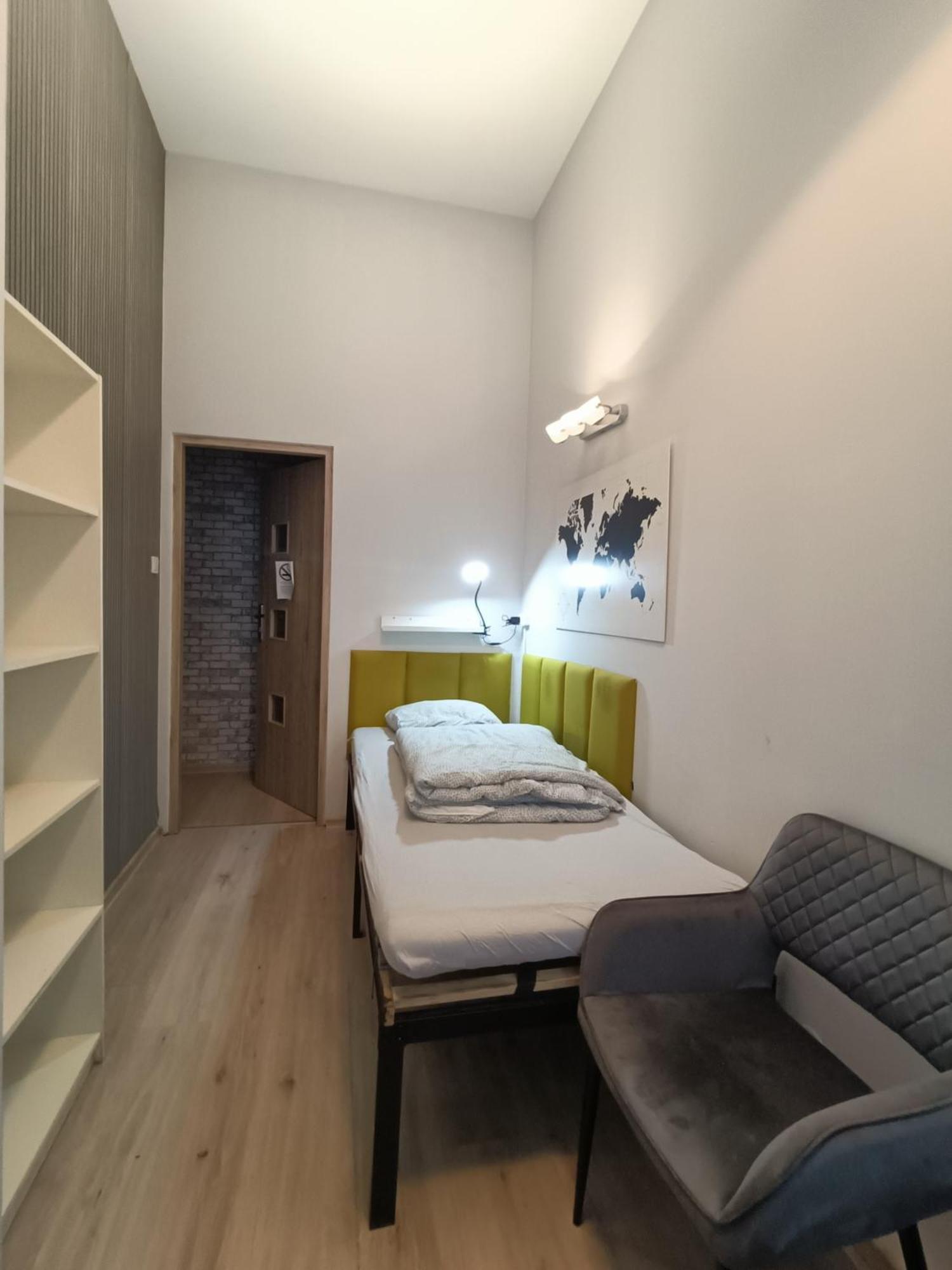 Centrum Fabryczna Rooms Лодз Екстериор снимка